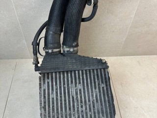 интеркулер Maserati Levante 1 поколение 2017, 3.0 л., бензин, АКПП, белый, внедорожник 5 дв., полный привод, 670039135