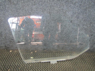 стекло двери передней правой Volkswagen Transporter T4 1996, 2.4 л., дизель, МКПП, микроавтобус