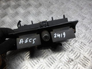 ручка крышки багажника Audi A6 C5 [рестайлинг] 2003, 2.5 л., дизель, МКПП, универсал, 4B0827565H