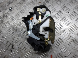 замок двери передней правой Mitsubishi Colt 6 поколение (Z20/Z30) 2005, 1.3 л., бензин, МКПП, хетчбэк 5 дв.