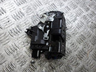 замок двери передней правой Volkswagen Passat B5 [рестайлинг] 2003, 1.9 л., дизель, МКПП, универсал