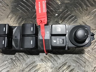 блок управления стеклоподъемниками Mazda CX-5 2 поколение 2019, 2.5 л., бензин, АКПП, внедорожник 5 дв., KF8N66350