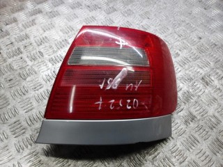 фонарь задний правый Audi A4 B5 1998, 2.4 л., бензин, АКПП, седан