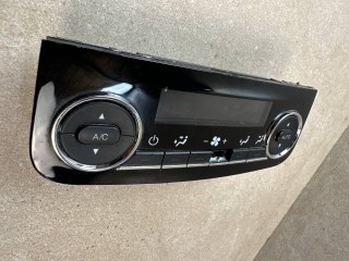 блок управления печки / климат-контроля Maserati Quattroporte 6 поколение [рестайлинг] 2019, 3.0 л., бензин, АКПП, чёрный, седан, задний привод, 670110725