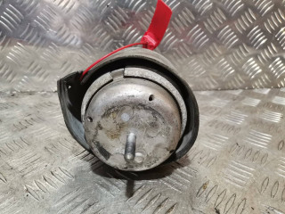 подушка крепления двигателя Audi A6 4B/C5 1999, 2.4 л., APS, бензин, АКПП, седан