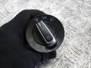 переключатель света Volkswagen Golf 6 поколение 2009, 1.6 л., дизель, МКПП, универсал, 3C8941431B