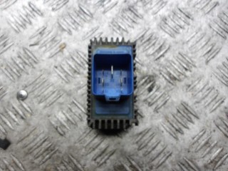 реле накала свечей Opel Zafira 2 поколение (B) 2006, 1.9 л., дизель, МКПП, минивэн, 55353011