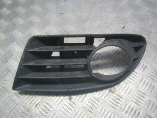 заглушка (решетка) в бампер Volkswagen Golf Plus 1 поколение 2006, 5M0853666B