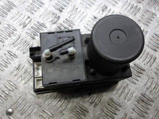 компрессор центрального замка Audi A4 B5 1999, 2.5 л., дизель, МКПП, универсал, 8L0862257K