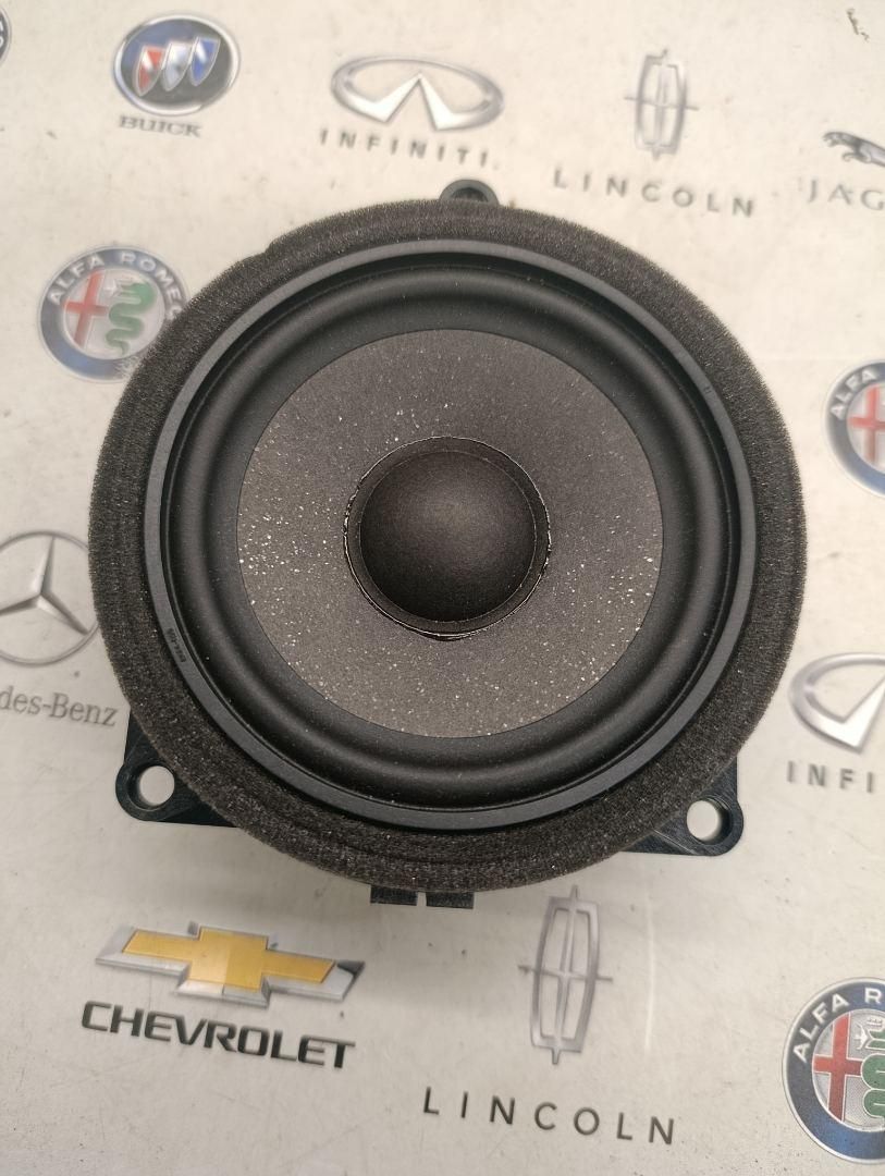 динамик двери BMW 4 серия G22/G23 2022, 3.0 л., бензин, c4f, кабриолет, полный привод, 2622546 - фото №1