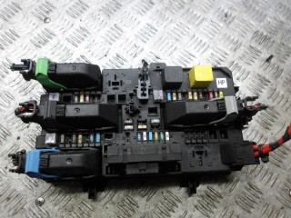 блок предохранителей Opel Zafira 2 поколение (B) 2006, 1.9 л., дизель, МКПП, минивэн, 13220830