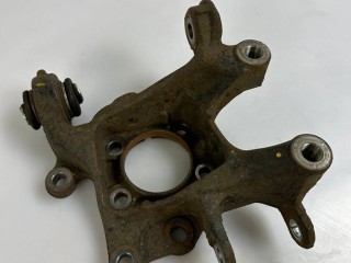 кулак задний правый Lexus NX 1 поколение [рестайлинг] 2021, 2.5 л., 2AR-FXE, бензин, 42304-42020