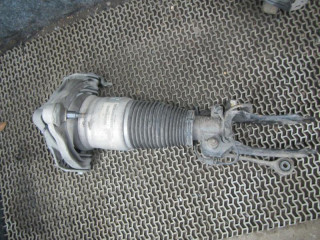 стойка передняя левая Volkswagen Touareg 1 поколение 2003, 4.2 л., бензин, АКПП, внедорожник 5 дв., 7L6412021T