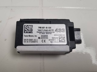 блок контроля давления в шинах Tesla Model X 1 поколение 2018, L1S, АКПП, хетчбэк 5 дв., полный привод, 1034601-00-C