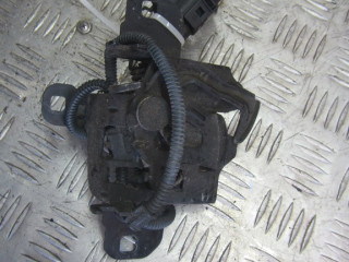 замок капота Volkswagen Golf 3 поколение 2000, 1J0823509C