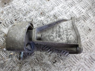 кронштейн КПП Volkswagen Passat B5 1998, 8D0399113AB