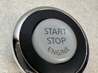 кнопка запуска двигателя Infiniti G 4 поколение [рестайлинг] 2013, 3.7 л., VQ37VHR, бензин, АКПП, черный, кабриолет, задний привод, 251511LA0A