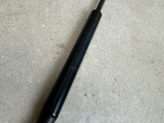 амортизатор капота Infiniti G 4 поколение [рестайлинг] 2013, 3.7 л., VQ37VHR, бензин, АКПП, черный, кабриолет, задний привод, 65470-JL00A