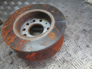 диск тормозной задний Volkswagen Golf 4 поколение 2004, 1.6 л., бензин, МКПП, хетчбэк 5 дв.