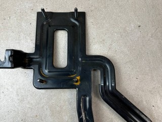 кронштейн (крепление) Land Rover Range Rover Evoque L551 2020, 2.0 л., бензин, АКПП, белый, внедорожник 5 дв., полный привод, правый руль, 9102080369