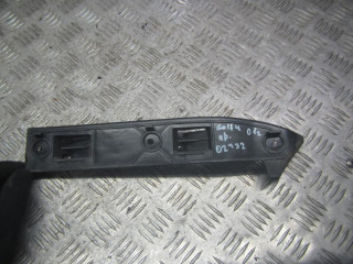 крепление бампера Volkswagen Golf 4 поколение 2001, 2.0 л., бензин, АКПП, универсал, 1J0807184A