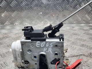 замок двери передней правой Audi A4 B5 1998, 1.9 л., дизель, 5МКПП, седан, 8D1837016F