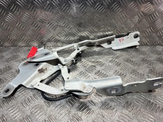 петля капота правая BMW X1 E84 2011, 3.0 л., N52 B30 A, бензин, АКПП, внедорожник 5 дв., 2990359, 2990360