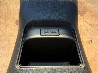 Задняя накладка центрального тоннеля Alfa Romeo Stelvio 1 поколение 2018, 2.0 л., АКПП, серый, внедорожник 5 дв., полный привод