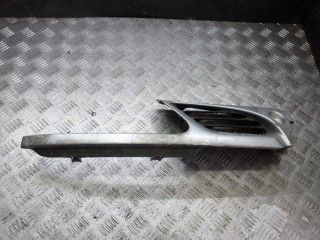 решетка радиатора Renault Megane 1 поколение 1999, 1.6 л., бензин, МКПП, хетчбэк 5 дв., 7700834201