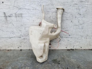 бачок омывателя Mitsubishi Carisma 1 поколение 1999, 1.8 л., бензин, 5МКПП, бронза, хетчбэк 5 дв.