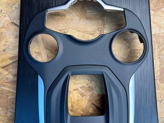 консоль салона Alfa Romeo Stelvio 1 поколение 2018, 2.0 л., АКПП, серый, внедорожник 5 дв., полный привод, 156130448