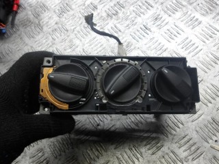 блок управления печки / климат-контроля SEAT Ibiza 2 поколение 1997, 1.4 л., бензин, МКПП, хетчбэк 5 дв., 1H0819045C