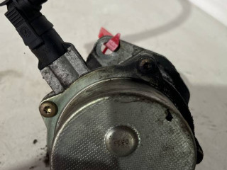 насос вакуумный Renault Megane 2 поколение 2003, 1.5 л., K9K 722, дизель, 5МКПП, хетчбэк 5 дв., 8200113585, 7.22389.12