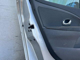 дверь передняя левая Renault Megane 3 поколение 2011, 1.6 л., бензин, 5МКПП, хетчбэк 5 дв.