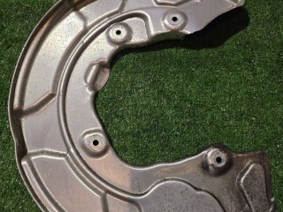 защитный кожух тормозного механизма BMW 6 GT G32 2020, 2.0 л., бензин, АКПП, белый, задний привод, 6861801