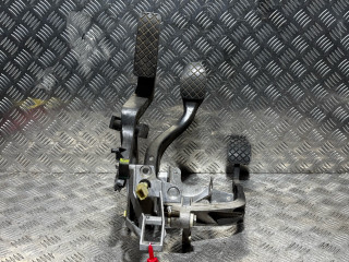 узел педальный (блок педалей) Volkswagen Passat B5 1999, 1.6 л., AHL, бензин, 5МКПП, красный, универсал