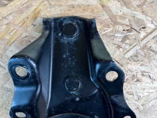 Кронштейн балки Lexus NX 1 поколение [рестайлинг] 2020, 2.5 л., гибрид, красный, полный привод, правый руль, 51597-48010