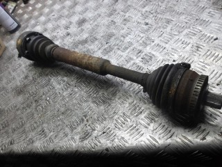 полуось передняя левая (приводной вал, ШРУС) Volkswagen Passat B5 1999, 1.6 л., бензин