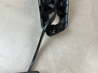 педаль тормоза Mercedes-Benz GLE W166 2018, 2.2 л., дизель, АКПП, черный, внедорожник 5 дв., правый руль, A1662900101