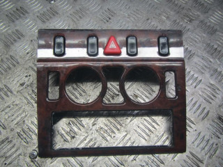 рамка под магнитолу Mercedes-Benz E-Класс W210/S210 1998, 2.4 л., бензин, АКПП, седан, 2108200151