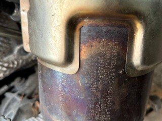 катализатор Land Rover Range Rover Evoque L551 2020, 2.0 л., бензин, АКПП, белый, внедорожник 5 дв., полный привод, правый руль, K8D25H342BA