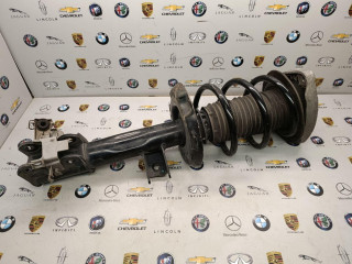 амортизатор передний правый Infiniti QX30 1 поколение 2018, 2.0 л., бензин, A1563202438