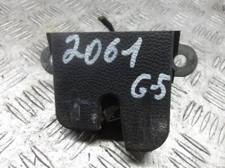 замок багажника Volkswagen Golf 4 поколение 2004, 1.4 л., бензин, МКПП, хетчбэк 5 дв., 1K6827505B