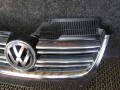 решетка радиатора Volkswagen Golf 5 поколение 2008, 1.9 л., дизель, МКПП, универсал, 1K5853651 - фото №10