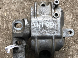 подушка крепления двигателя Volkswagen Passat B6 2007, 1.4 л., бензин, седан