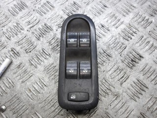 блок управления стеклоподъемниками Renault Megane 2 поколение 2006, 156018070C
