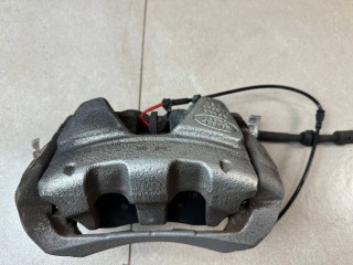 суппорт передний левый Land Rover Range Rover Evoque L551 2020, 2.0 л., бензин, АКПП, белый, внедорожник 5 дв., полный привод, правый руль, LR091303