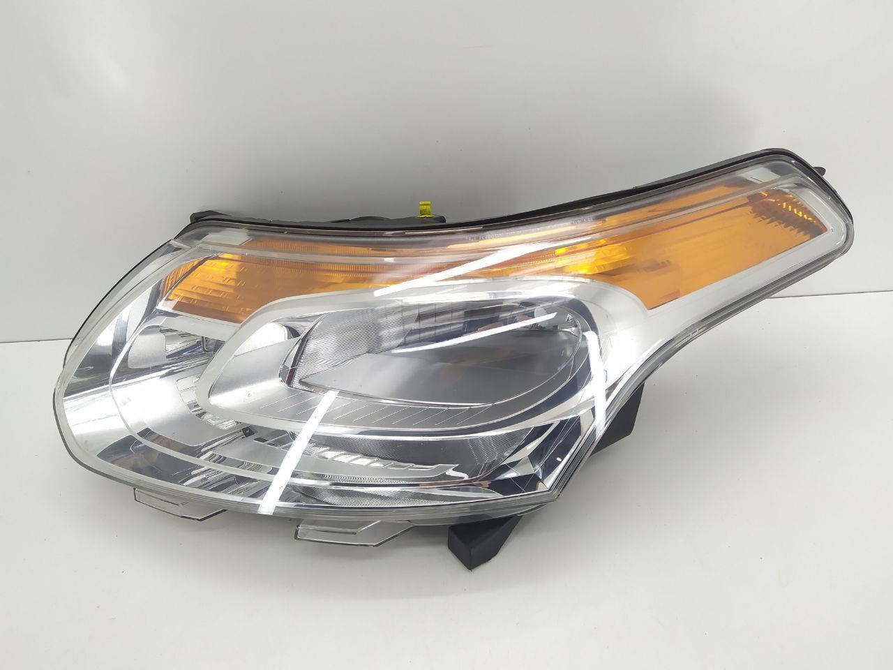 фара левая Citroen C3 Picasso 1 поколение 2010, 16714900, 16715300LI - фото №1