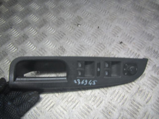 блок управления стеклоподъемниками Volkswagen Golf 4 поколение 2005, 1.6 л., бензин, МКПП, хетчбэк 5 дв., 1K4959857A, 1K0959565F