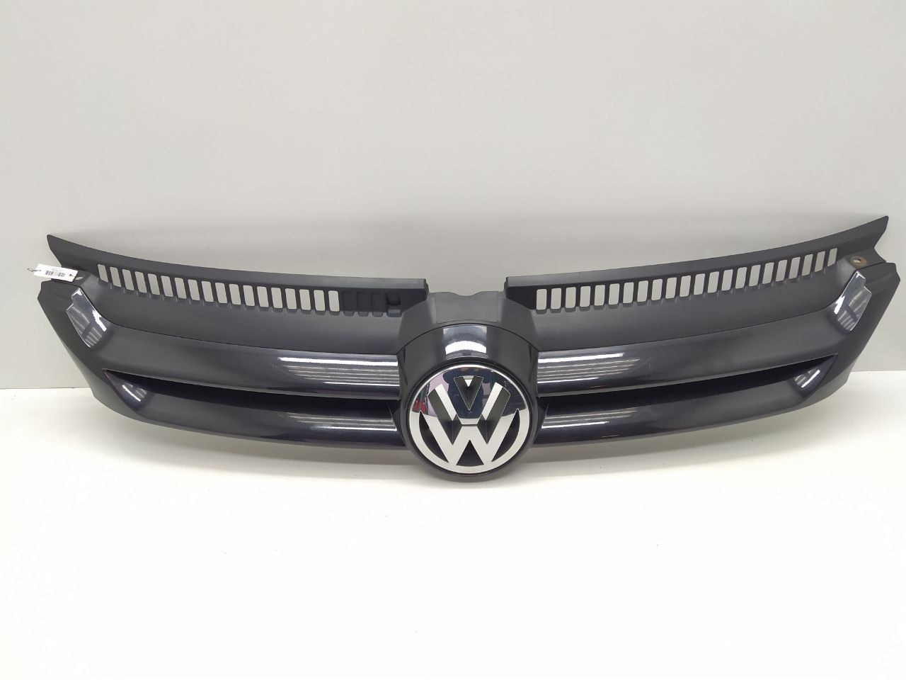 решетка радиатора Volkswagen Golf 5 поколение 2007, 5M0853651A, 5M0853653 - фото №1
